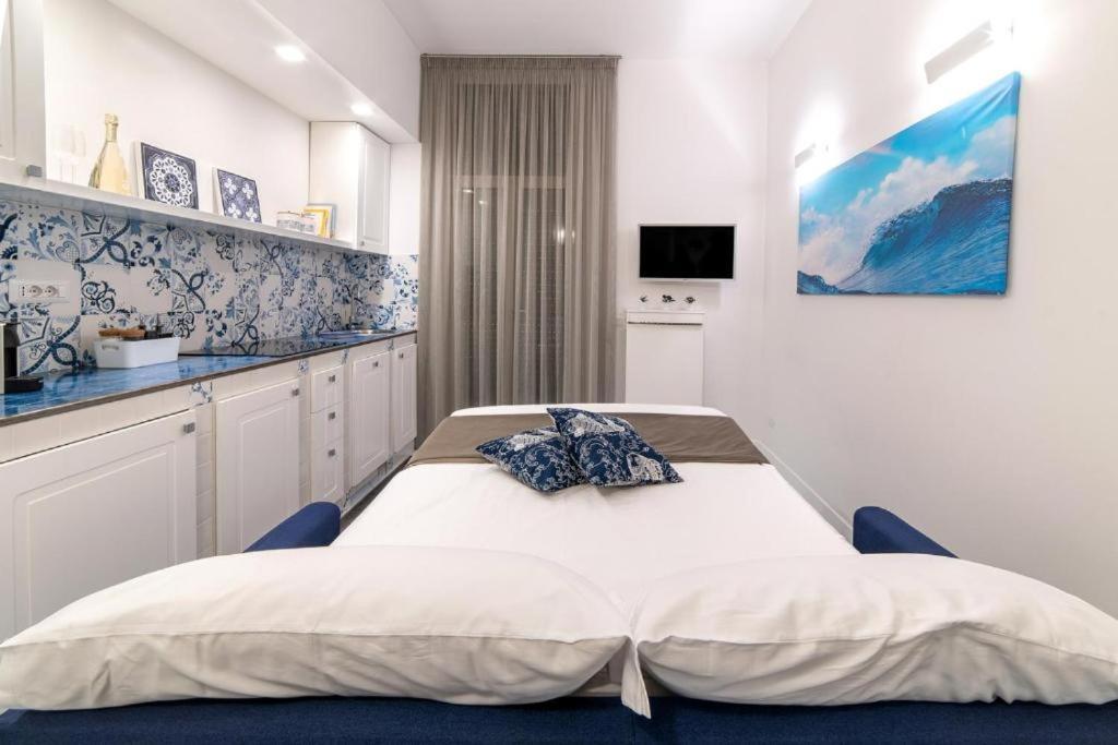 Suitesettepesciolini - Case Vacanze Nemo E Dory Салерно Екстер'єр фото